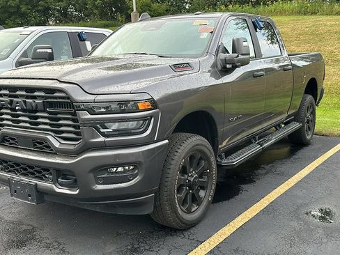 Used 2025 RAM 2500 Big Horn AWD/4WD image 1