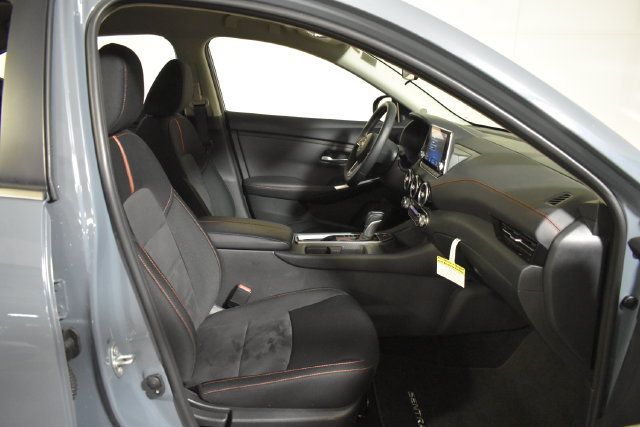 Certified 2025 Nissan Sentra SR FWD image 33
