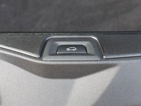 Used 2026 BMW X5 sDrive40i RWD image 9