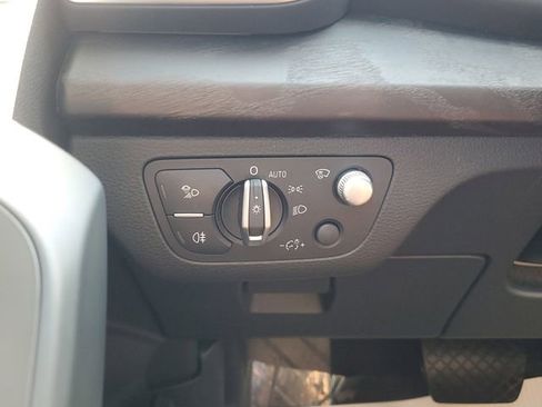 Used 2020 Audi Q5 e Prestige image 27