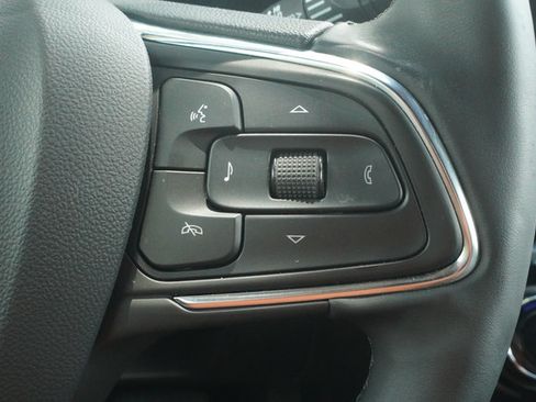 Used 2025 Buick Envista Sport Touring w/ Convenience I Package FWD image 10