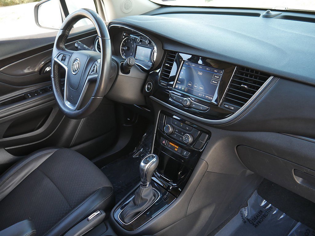 Used 2021 Buick Encore Preferred AWD/4WD image 48