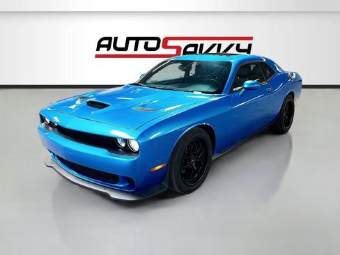 Used 2023 Dodge Challenger R/T w/ Blacktop Package RWD image 3