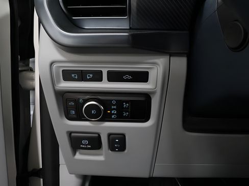 Used 2023 Ford F150 Limited AWD/4WD image 20