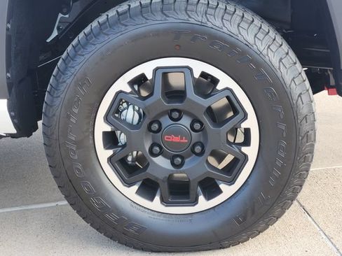 New 2026 Toyota Tacoma TRD Off-Road AWD/4WD image 8