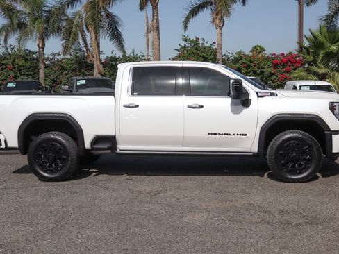 Used 2025 GMC Sierra 2500 Denali w/ Denali Reserve Package AWD/4WD image 11