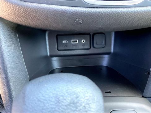 Used 2024 Chevrolet Equinox LT AWD/4WD image 23