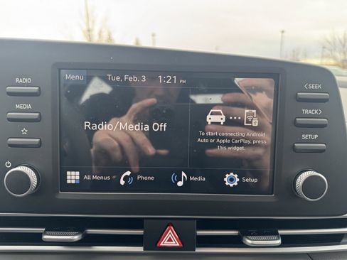 Used 2025 Hyundai Elantra SE image 26