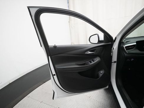 Used 2024 Buick Encore GX Preferred AWD/4WD image 28