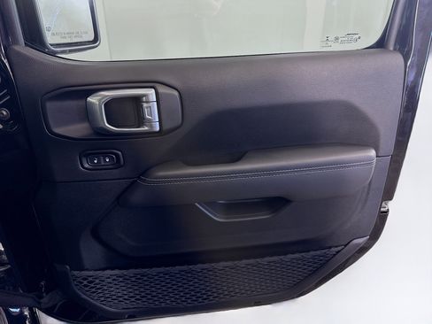 Used 2023 Jeep Wrangler Sahara w/ Cold Weather Group image 31