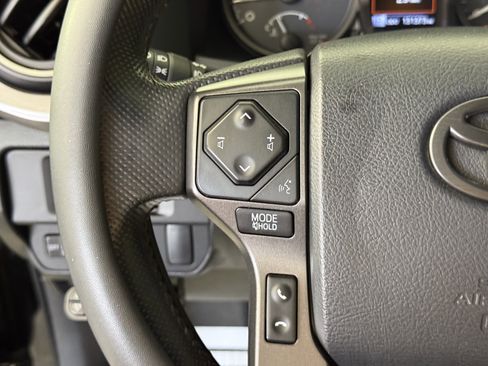 Used 2016 Toyota Tacoma TRD Off-Road w/ Towing Package image 23