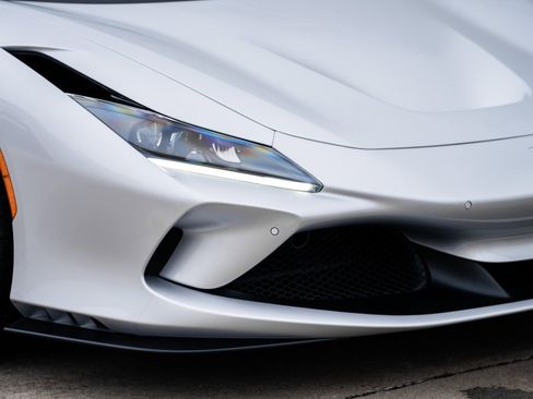 Used 2022 Ferrari F8 Tributo image 28