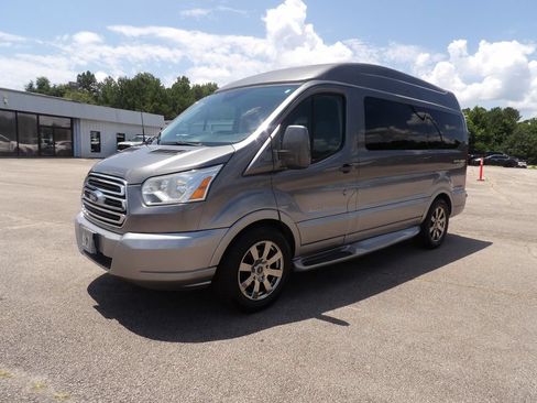 Used 2015 Ford Transit 150 130 Low Roof w/ Exterior Upgrade Package RWD image 4