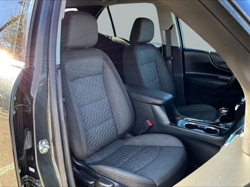 Used 2018 Chevrolet Equinox LT w/ LPO, Blackout Package image 7