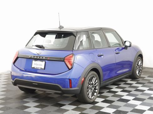 Certified 2025 MINI Cooper S image 17