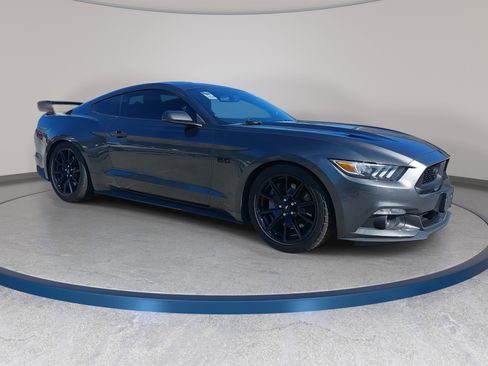 Used 2017 Ford Mustang GT Premium w/ Black Accent Package RWD image 3