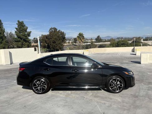 Used 2025 Nissan Sentra SR image 29