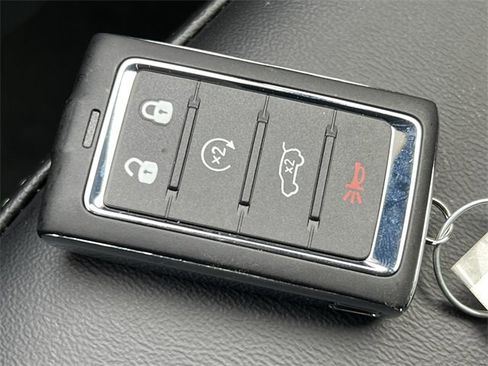 New 2025 Jeep Grand Cherokee Limited w/ Trailer Tow Package image 31