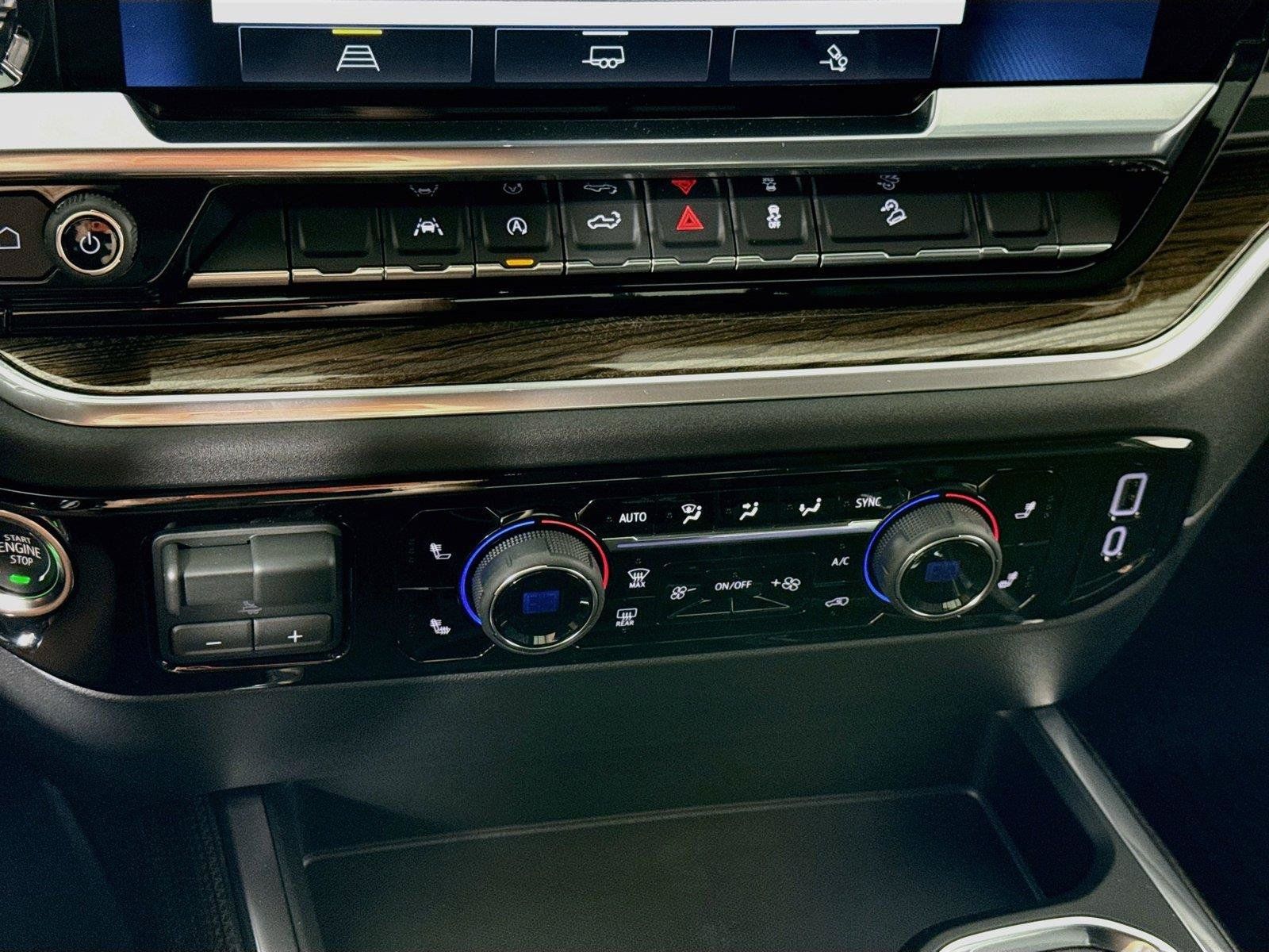 New 2026 Chevrolet Silverado 1500 RST AWD/4WD image 10