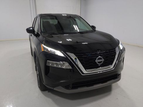 Used 2022 Nissan Rogue SV image 14