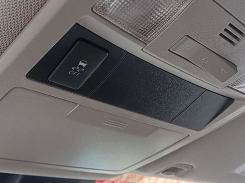 Used 2019 Toyota Tacoma SR5 image 23