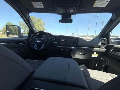 New 2026 GMC Sierra 2500 SLT w/ SLT Convenience Package AWD/4WD image 14