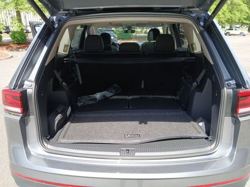 New 2025 Volkswagen Atlas SE image 22