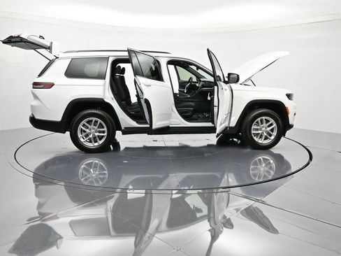 New 2025 Jeep Grand Cherokee L Laredo image 50