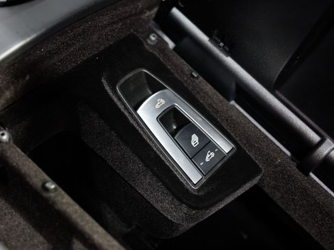 Used 2019 Mercedes-Benz S 560 Cabriolet w/ AMG Line Exterior image 42