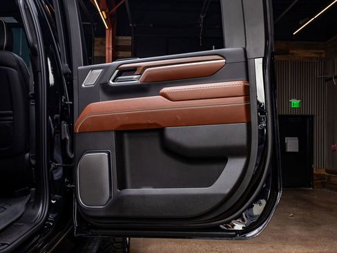 Used 2025 GMC Sierra 2500 Denali Ultimate image 38