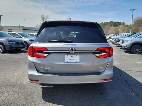 Certified 2024 Honda Odyssey Touring image 5