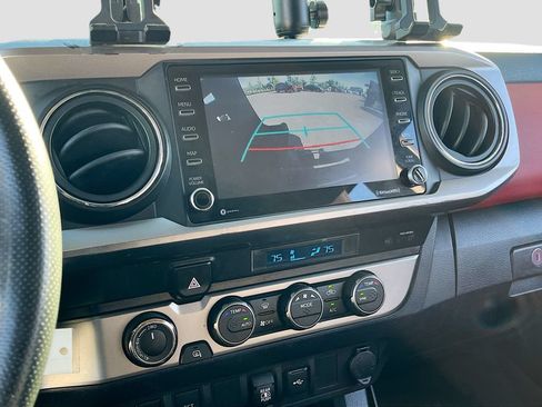 Used 2022 Toyota Tacoma SR5 w/ Technology Package AWD/4WD image 13