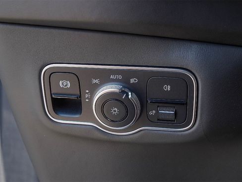 New 2025 Aston Martin DBX 707 image 33