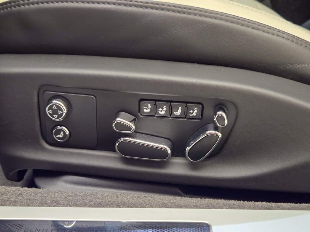 Used 2021 Bentley Continental GT AWD/4WD image 26
