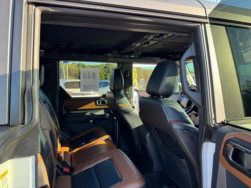 Used 2024 Ford Bronco Outer Banks w/ Sasquatch Package AWD/4WD image 54