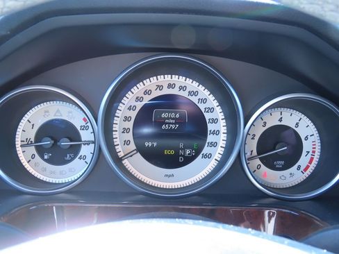 Used 2014 Mercedes-Benz E 350 4MATIC Sedan image 19