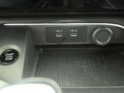 New 2026 Nissan Sentra SR w/ Floor Mat Package image 9