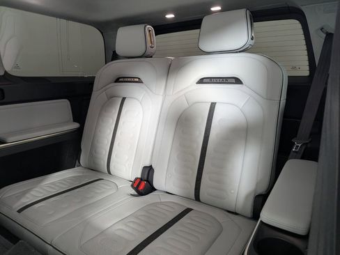 Used 2023 Rivian R1S Adventure AWD/4WD image 24