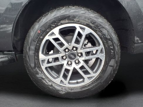 New 2026 Ford Expedition Active image 5