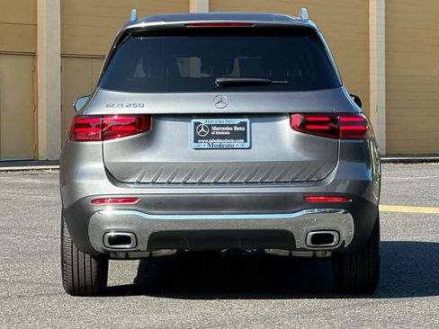 New 2026 Mercedes-Benz GLB 250 image 4