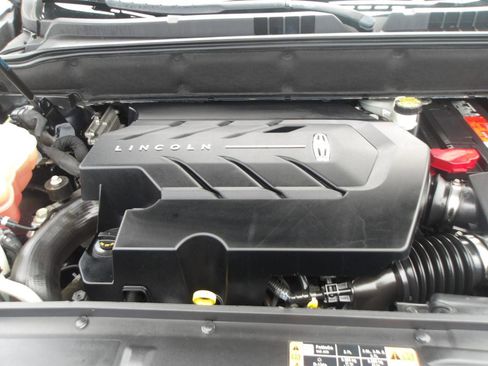 Used 2017 Lincoln MKX Reserve w/ Lincoln MKX Climate Package image 27