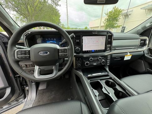 New 2026 Ford F250 Lariat w/ Black Appearance Package AWD/4WD image 7
