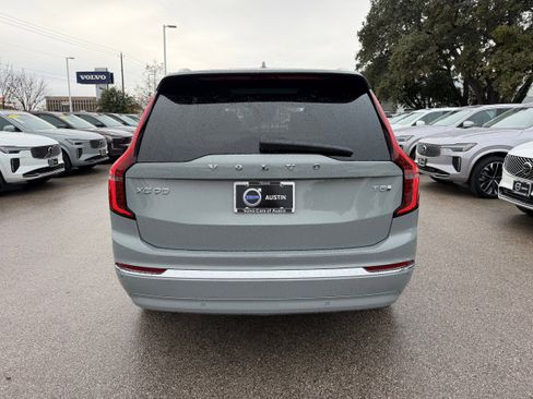 New 2026 Volvo XC90 T8 Plus image 5