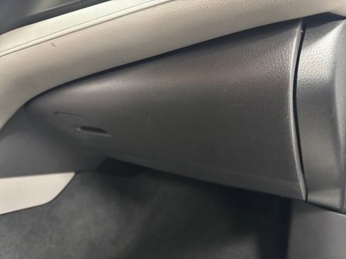 Used 2022 Toyota Camry LE image 9