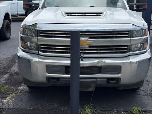 Used 2017 Chevrolet Silverado 3500 W/T w/ WT Convenience Package AWD/4WD image 2