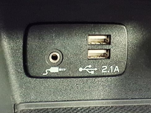 Used 2019 Subaru Forester Limited w/ Popular Package #3 image 22