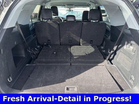 Used 2024 Ford Explorer XLT w/ Equipment Group 202A image 12