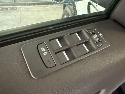 New 2026 Land Rover Discovery Sport Landmark AWD/4WD image 11