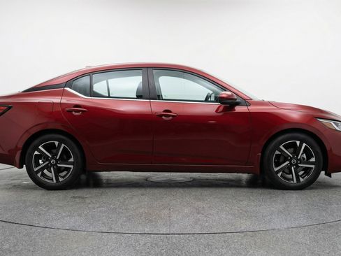 Used 2025 Nissan Sentra SV FWD image 11
