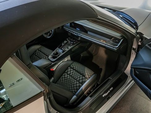 Used 2026 Porsche 911 Carrera GTS image 25